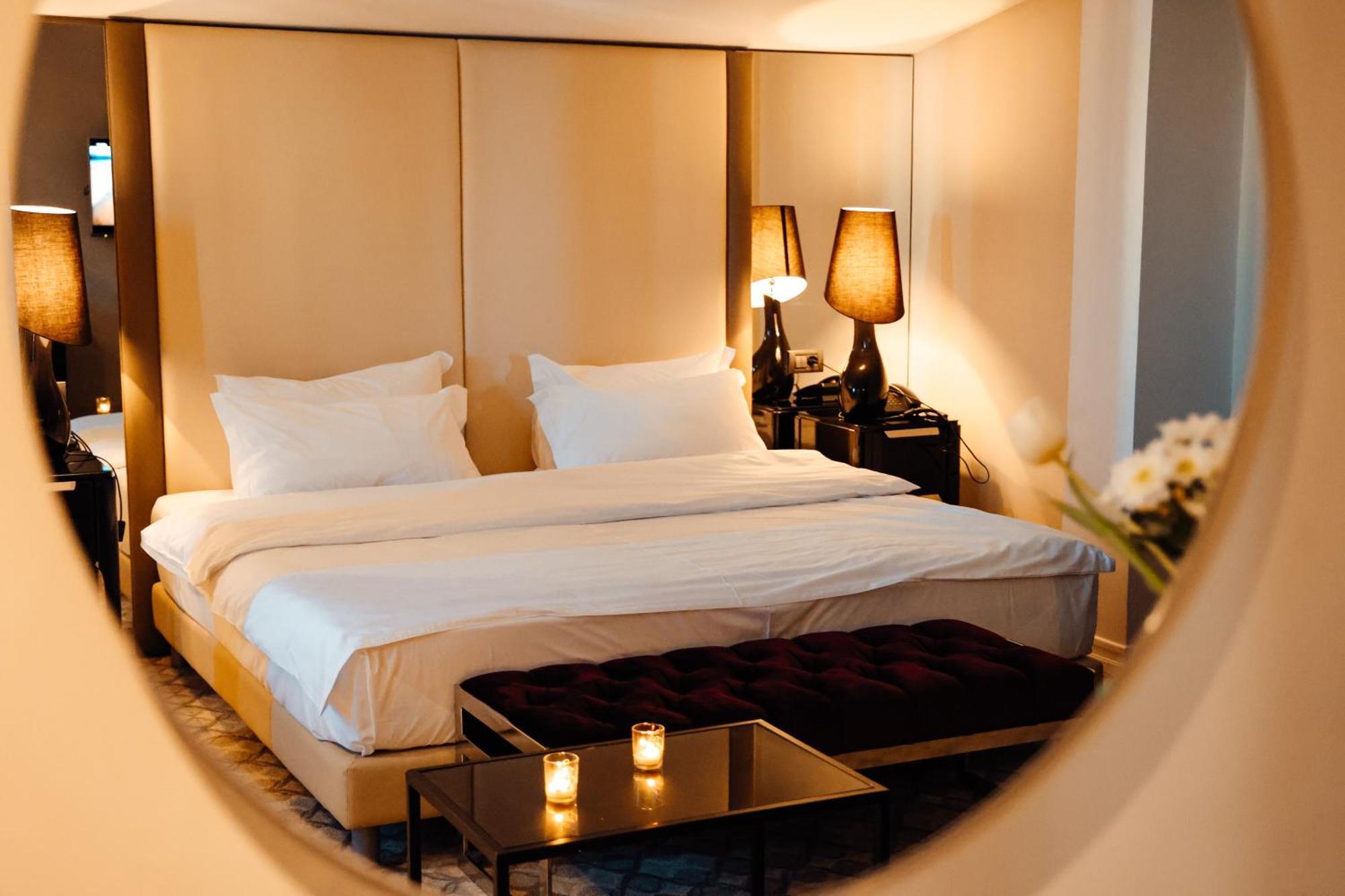 Senator Hotel Tirana Kültér fotó